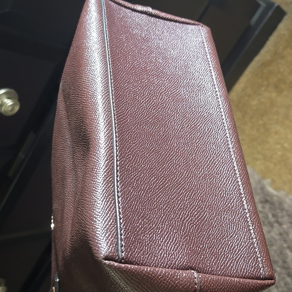 Coach Oxblood Crossgrain Leather Small Tote 9x8x3.5 Burgundy Gold - Picture 4 of 8